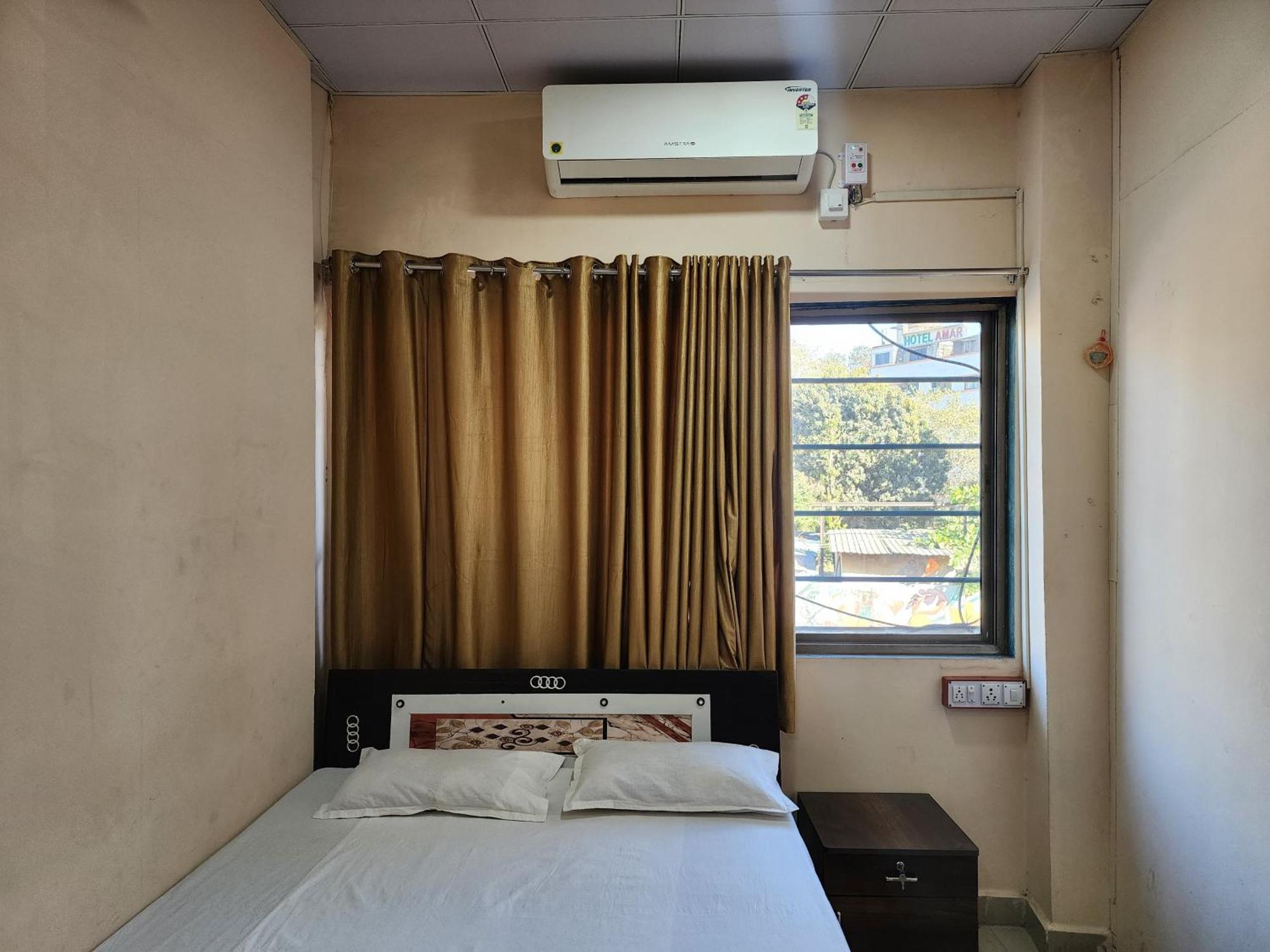 Hotel Diamond Ac Dormitory And Guest House Surat Dış mekan fotoğraf